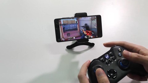 手柄如何玩穿越火线